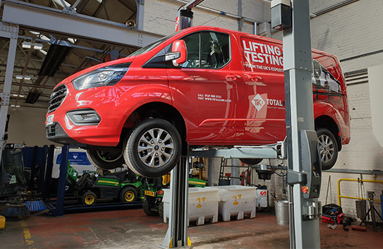 Lifting light commercial vehicles - what solution is best