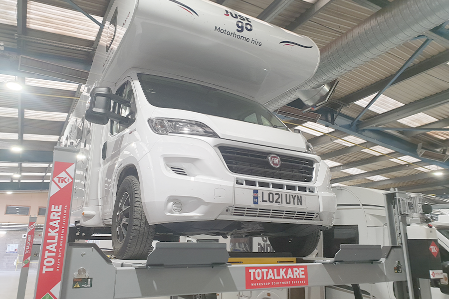 Motorhome on light commercial lift