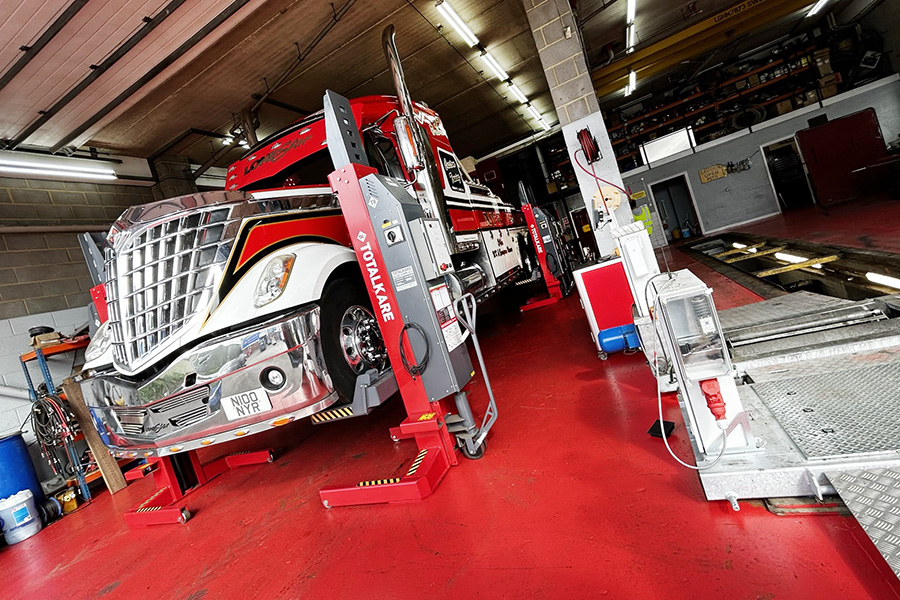 Neil Yates Recovery selects Totalkare for column lifts, brake tester and shaker plates
