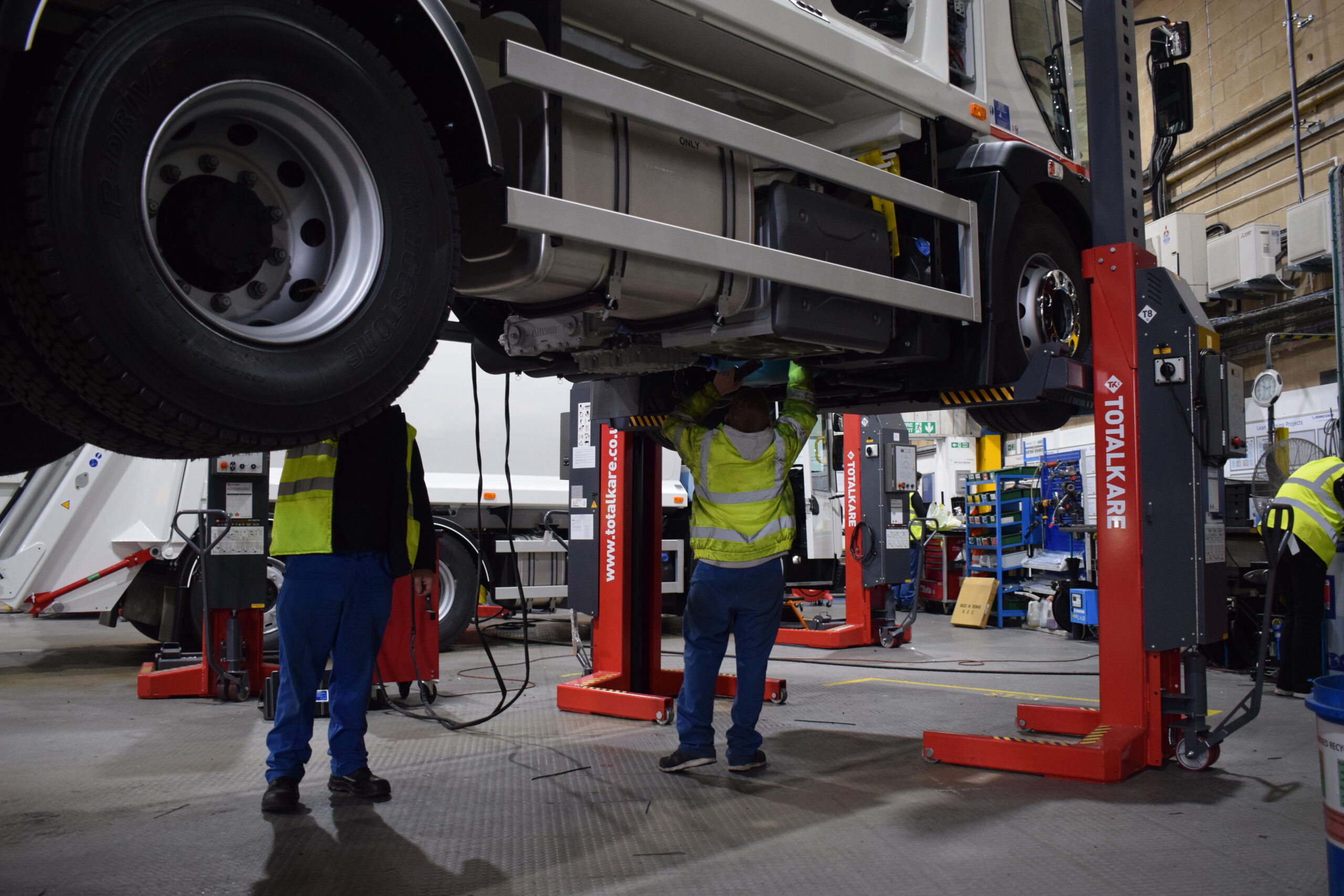 Vehicle lift maintenance