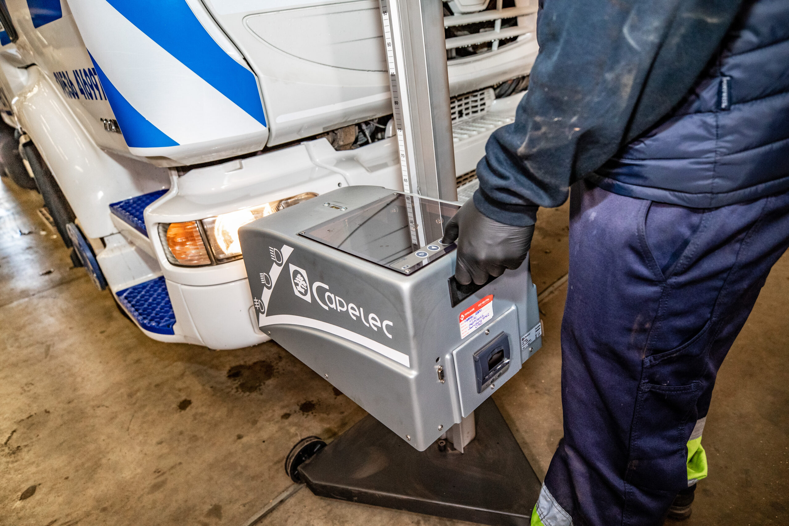 Headlamp tester in action